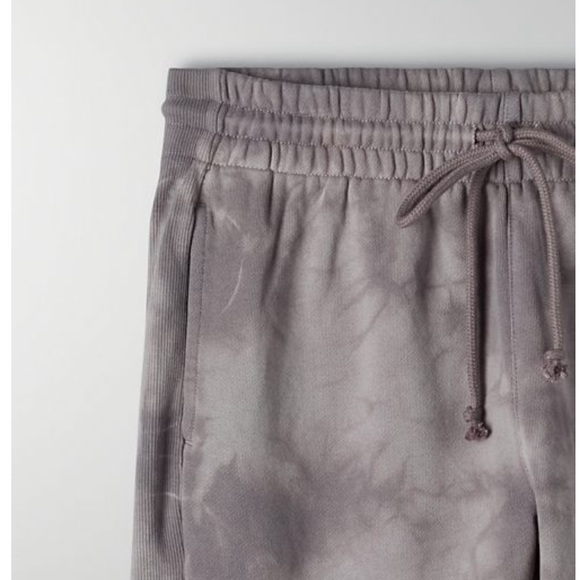 Aritzia - boyfriend sweatpants (tie dye) - Picture 3 of 3